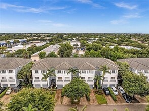 Building Photo - 3504 NW 14th Ct