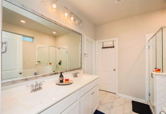 Foto del edificio - 111 Lyrebird Ln