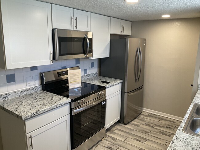 Foto del edificio - 85 E Caldwood Dr