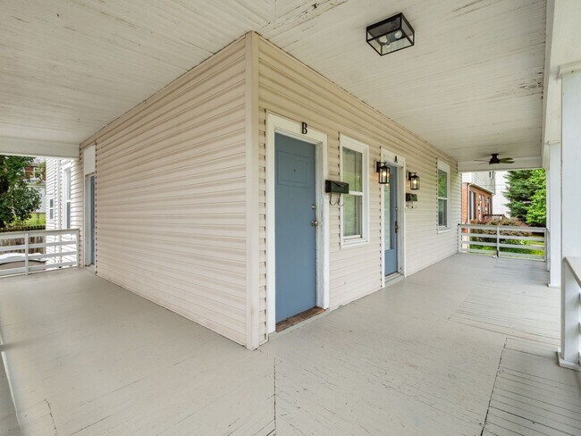 Foto del edificio - 926 Winona Ave SW