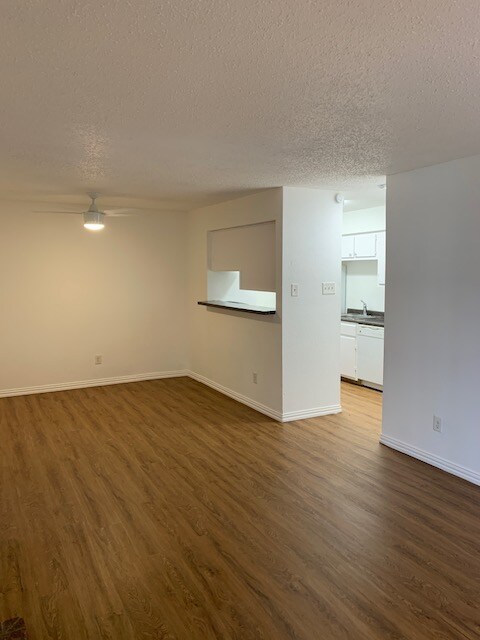 Foto del edificio - 8110 Skillman St
