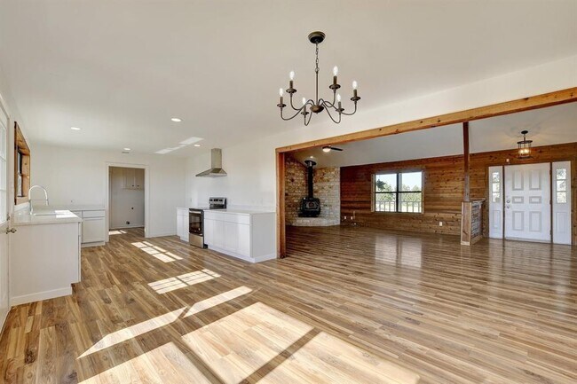 Foto del edificio - 501 Myers Creek Rd