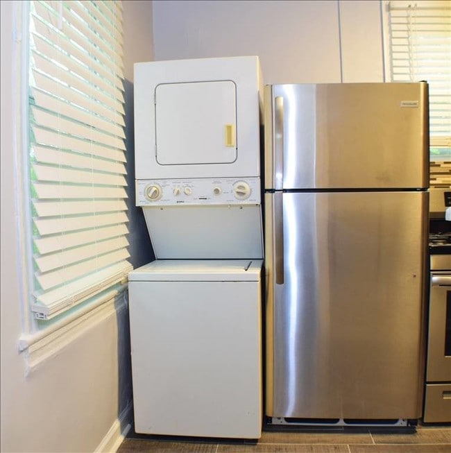 Washer/Dryer & Refrigerator - 1926 Naylor Rd SE