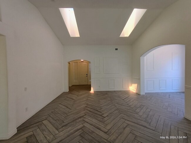 Building Photo - 9805 Pinnacle Pass Dr