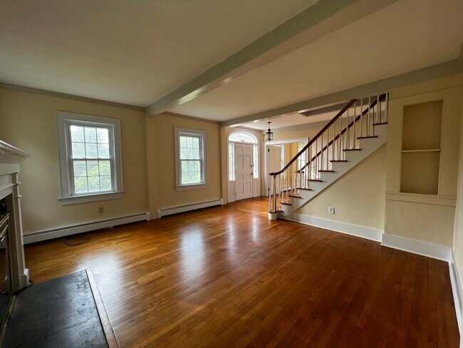 Foto del edificio - 143 White Hollow Rd