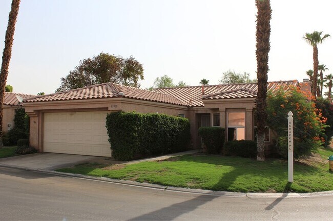 Foto del edificio - Located in the beautiful Golden Sun Estates!