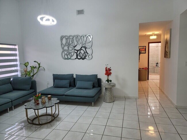 Foto del edificio - 609 SW 87th Pl