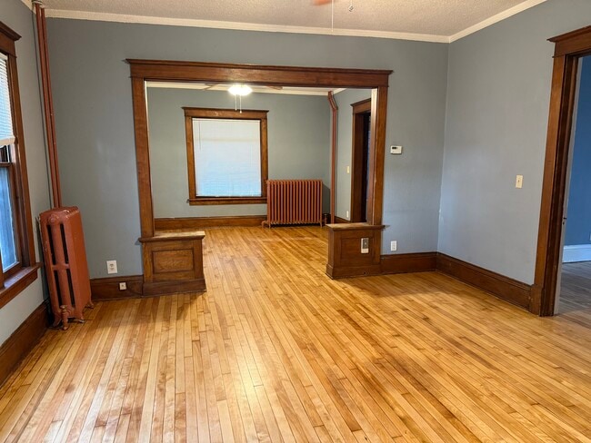 Building Photo - 2621 Columbus Ave