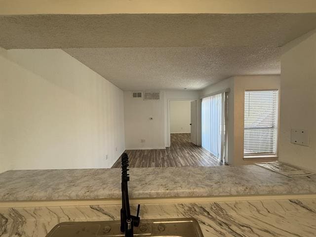 Building Photo - 9813 Walnut St