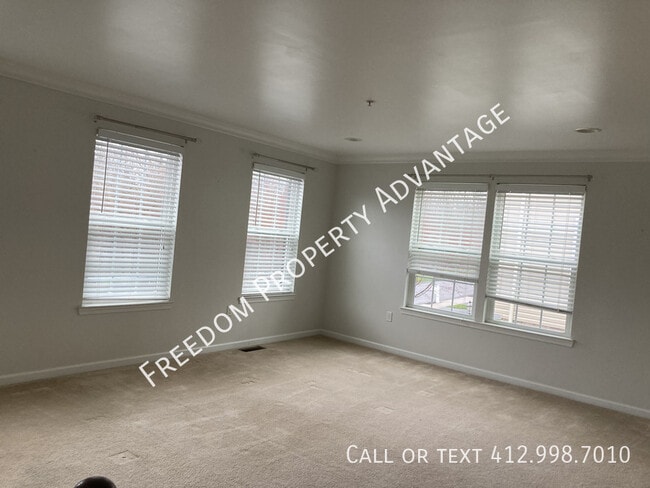 Building Photo - 333 Maple Ridge Dr