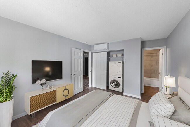 Foto del edificio - 5825 Southwest Ave