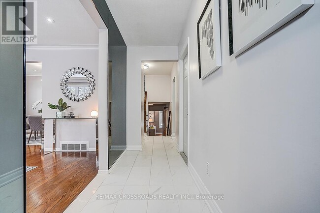 Building Photo - 78 Fred Varley Dr