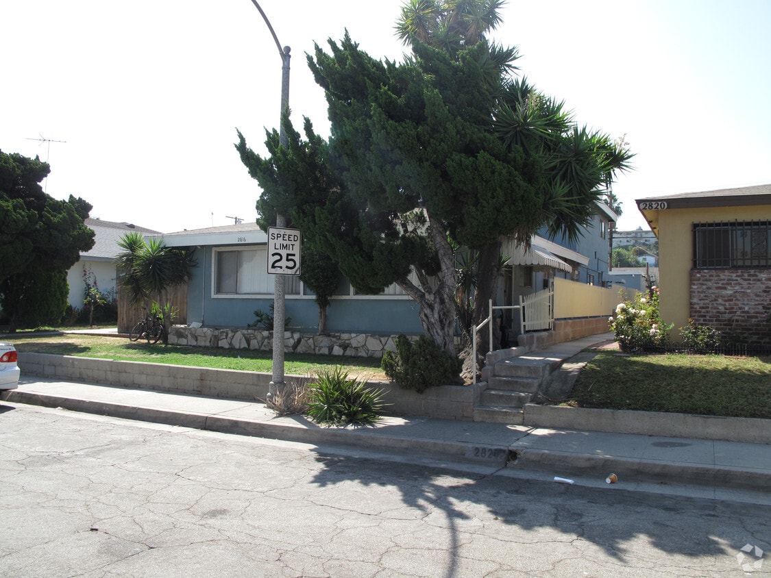 Foto del edificio - 2816 W Ramona Rd