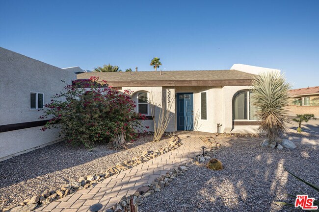 Building Photo - 3293 N Mica Dr
