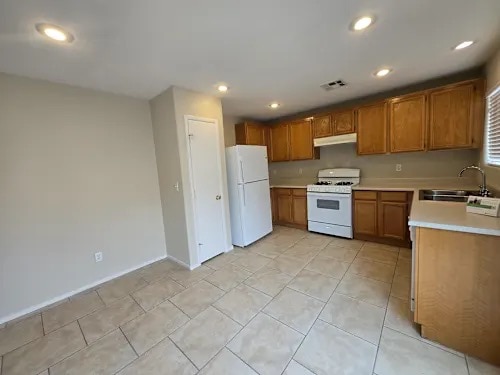 Foto del edificio - 9542 Glen Iris St