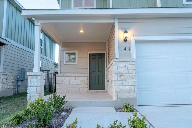 Building Photo - 141 Banyon Dr
