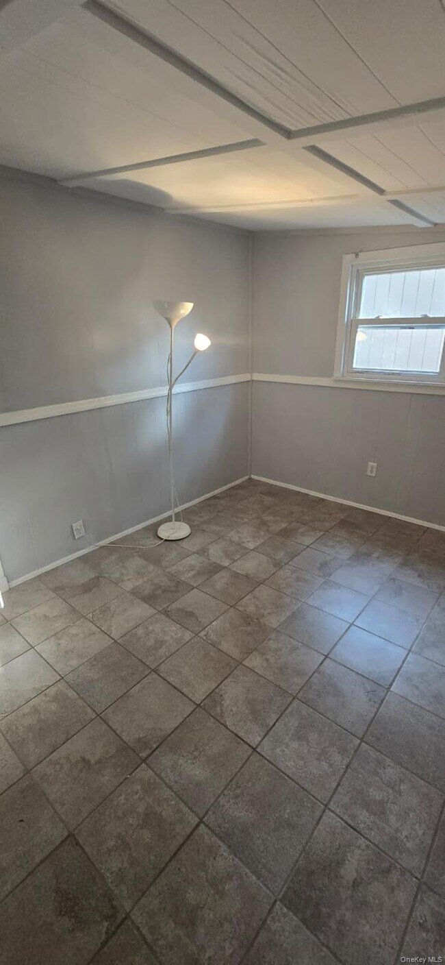 Foto del edificio - 35 Cedarhurst Ave