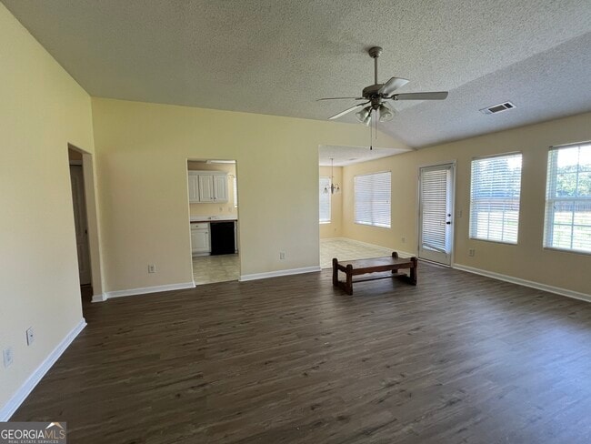 Building Photo - 1229 Clearwater Dr