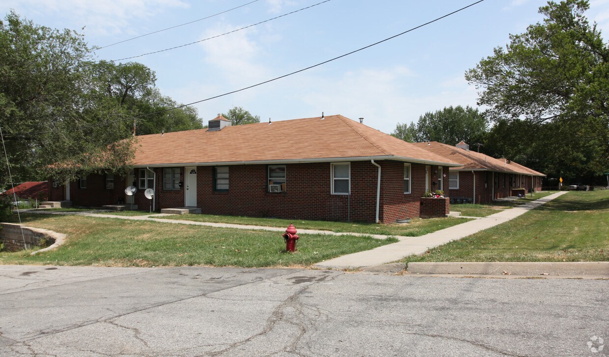 Primary Photo - 3141 County Line Rd