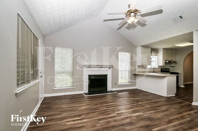 Foto del edificio - 6787 Silver Maple Dr