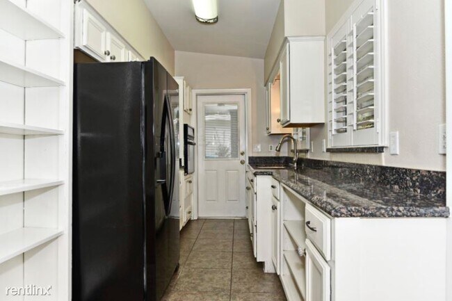 Building Photo - 3 br, 2 bath House - 2957 Rouen Ave