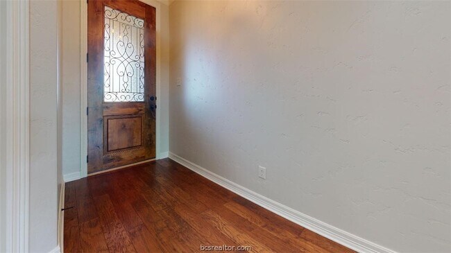 Building Photo - 4270 Hollow Stone Dr