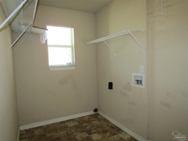 Building Photo - 7438 Deck Ln