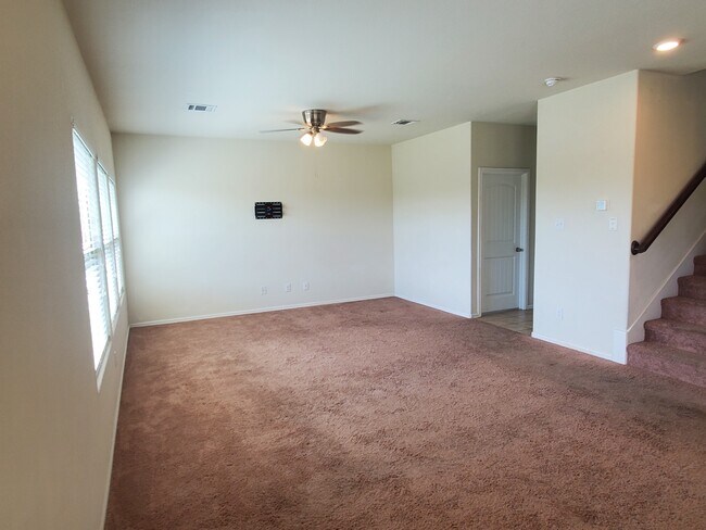 Foto del edificio - 248 Crowfoot Dr