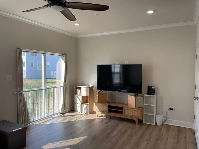 Foto del edificio - 1235 Greylock Ln