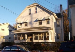 Building Photo - 909 Slocum Ave