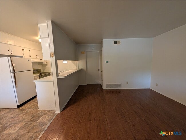 Building Photo - 165 Richter Ln
