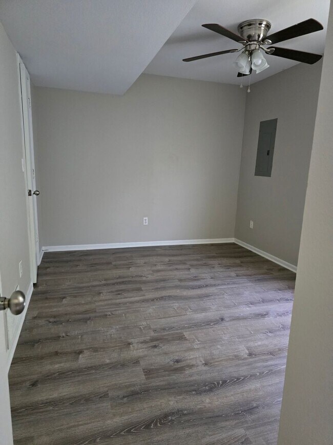 Foto del edificio - 1505-1507 Greensboro Dr