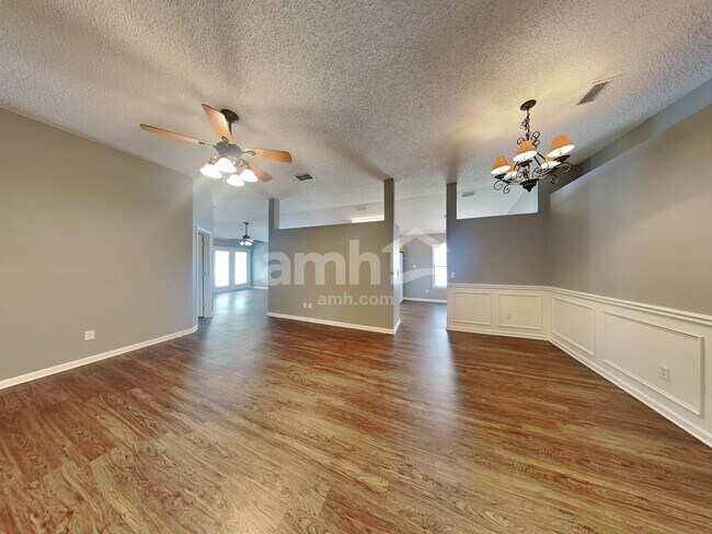 Foto del edificio - 1526 Bay Harbor Dr