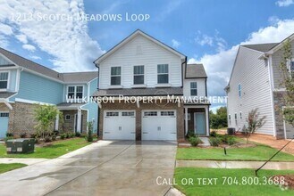 Building Photo - 1213 Scotch Mdws Lp