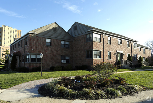 Foto del edificio - Deal Lake Village Condominium