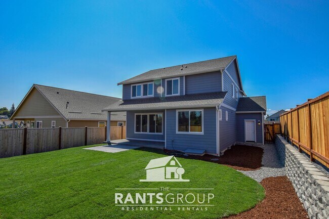 Building Photo - Beautiful 3 bedroom, 2.5 bath, 2-story home in Steilacoom Ridge