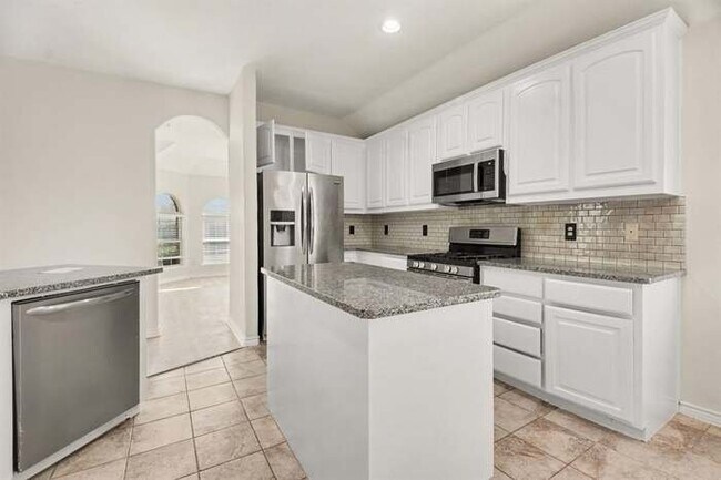Building Photo - 908 Lincoln Dr
