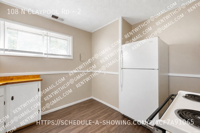 Foto del edificio - 108 N Claypool Rd
