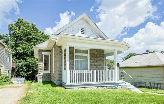 Building Photo - 619 Hamburg Ave