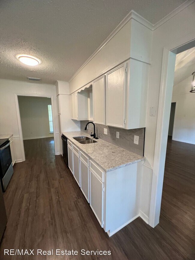 Building Photo - 3 br, 2 bath House - 440 Westwood Drive