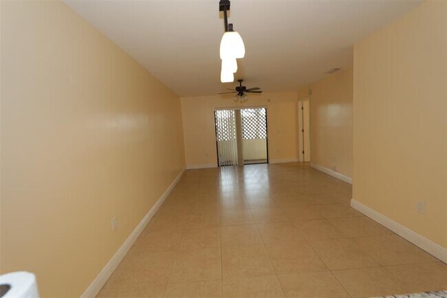 Foto del edificio - 2987 NW 110th Ave