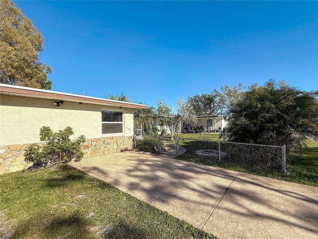 Building Photo - 3501 Beechwood Terrace
