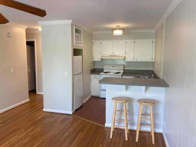 HISTORIC WAVERLY One Bedroom One Bath Condo - HISTORIC WAVERLY One Bedroom One Bath Condo