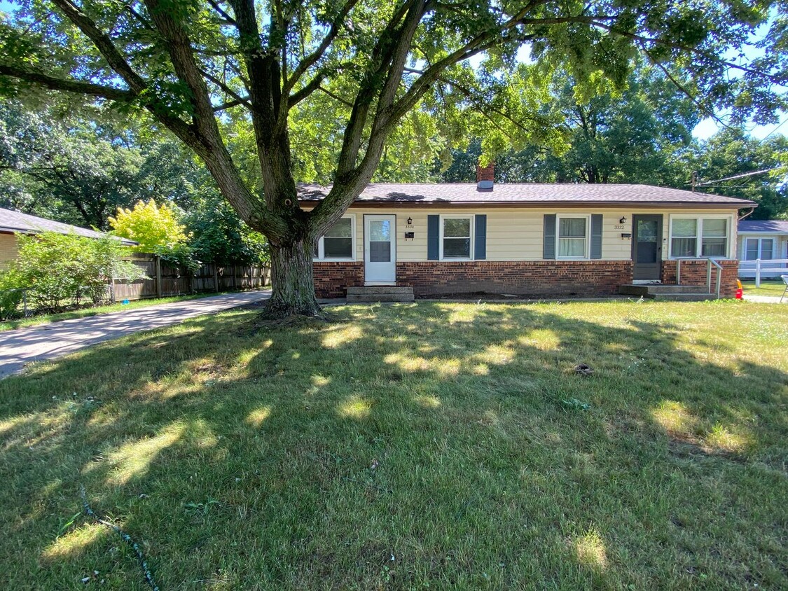 Primary Photo - 3330-3332 Gladiola Ave SW