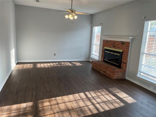 Foto del edificio - 728 Fawn Valley Dr