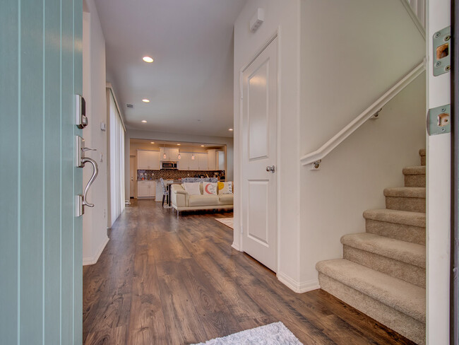 Building Photo - 147 Acamar