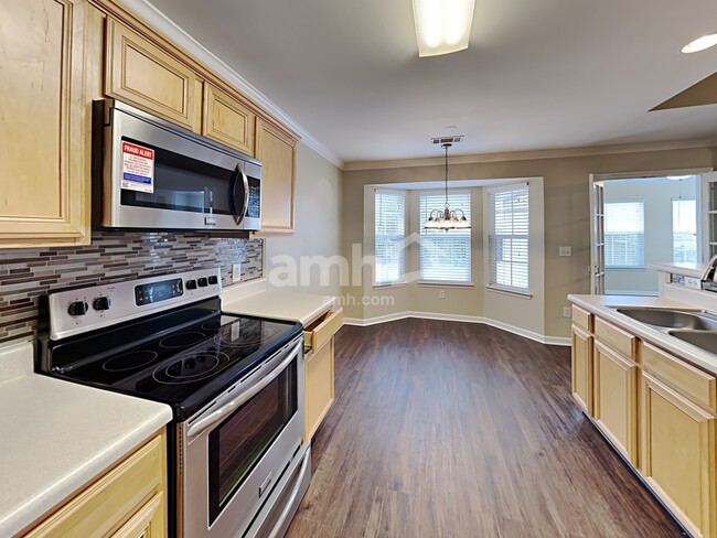 Foto del edificio - 1714 Stephenson Ln