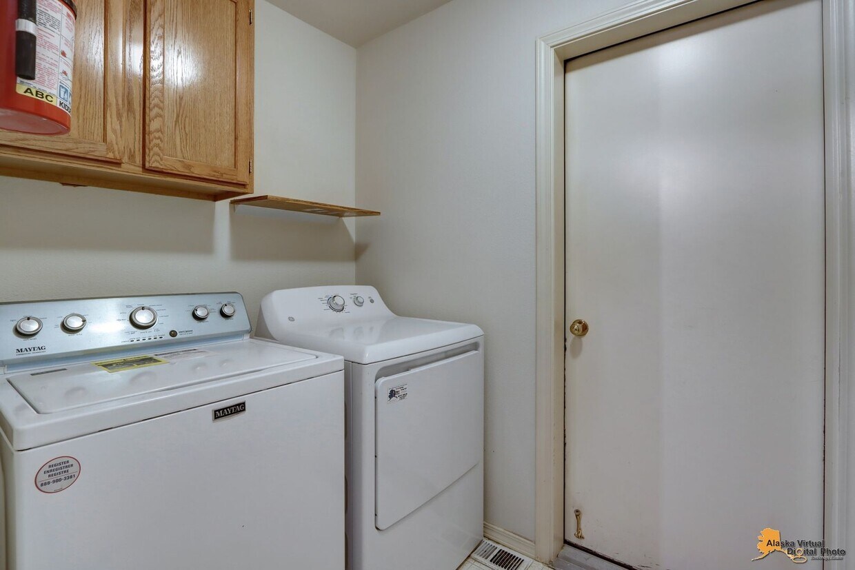 Foto principal - East Anchorage Condo with Fenced in Yard, ...