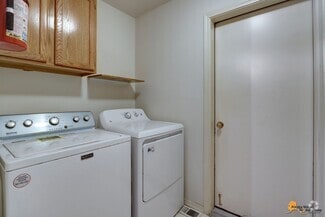 Building Photo - 3004 Brittany Pl