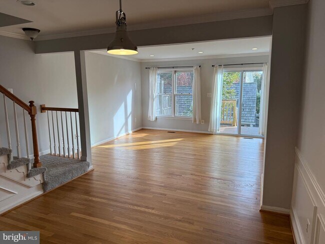 Foto del edificio - 539 Tschiffely Square Rd